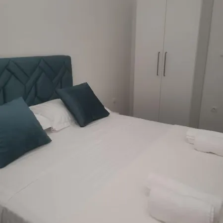 Niko Renovated In 2025 Appartement